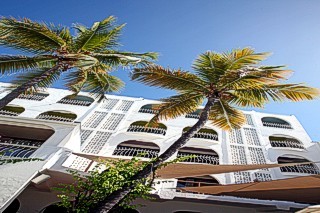 Holland House Beach Hotel
